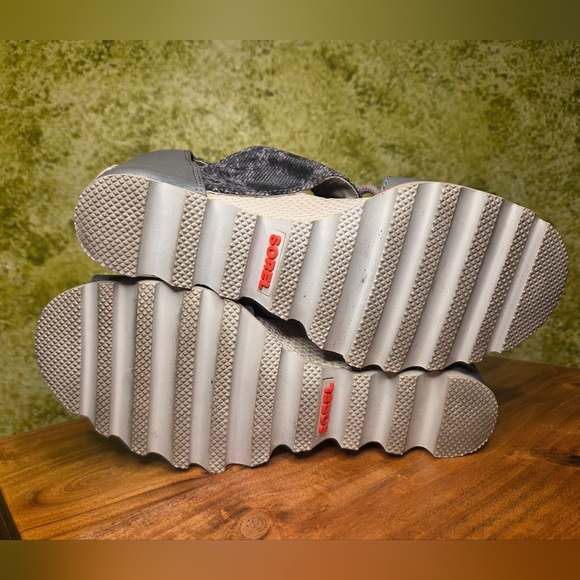 Sorel "Joanie" Gray Lace Up Leather/Canvas Wedge Sandals - Picture 5 of 10